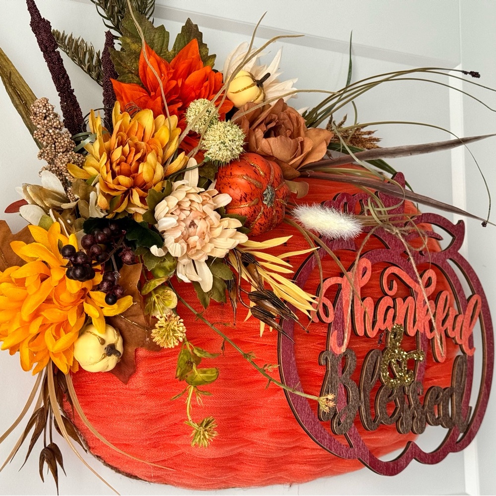Handmade customised pumpkin door wreath for Thanksgiving.